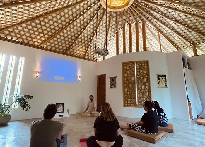 Romantic Star Bath Suite, Cave Pool & Yoga Center