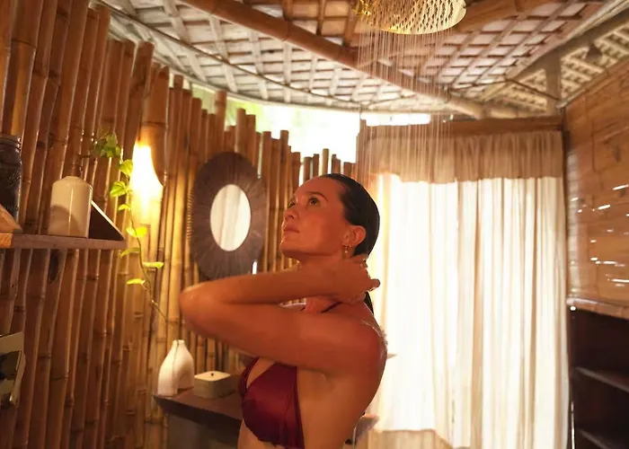 Lodge Romantic Star Bath Suite, Cave Pool & Yoga Center *