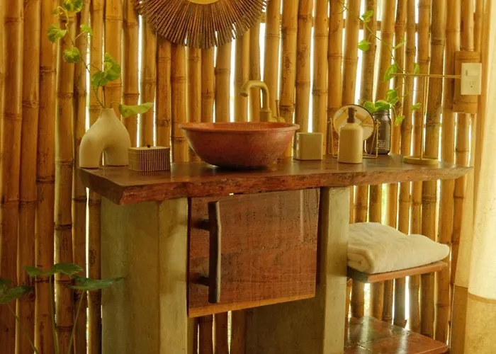 Romantic Star Bath Suite, Cave Pool & Yoga Center Lodge *