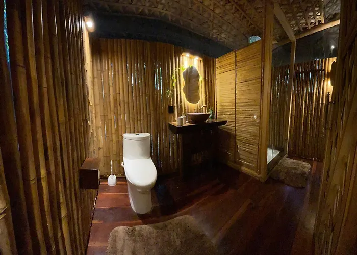 Lodge Romantic Star Bath Suite, Cave Pool & Yoga Center